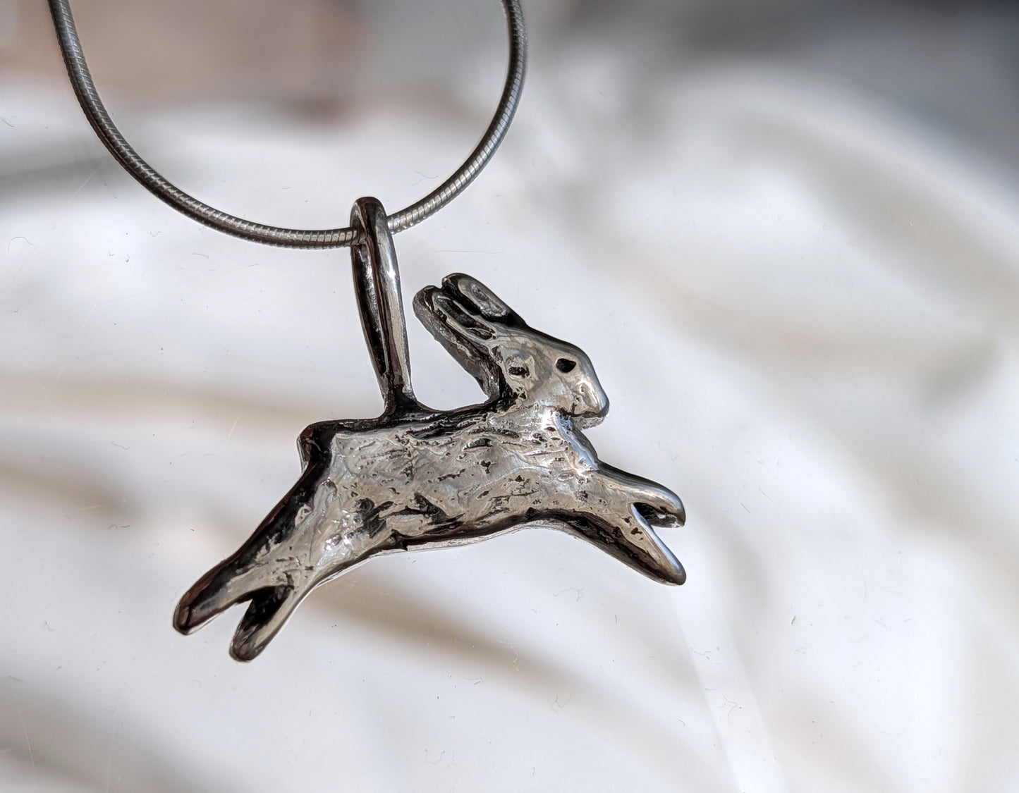 taylor rabbit pendant