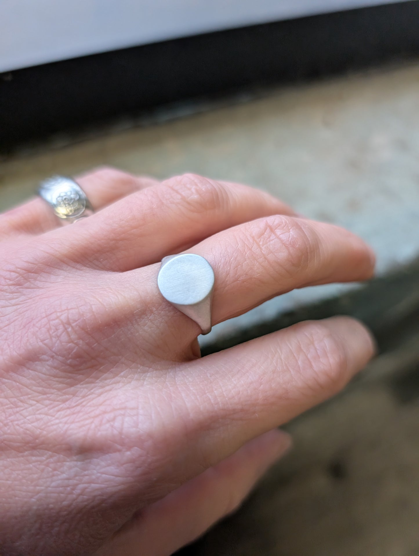 oval signet