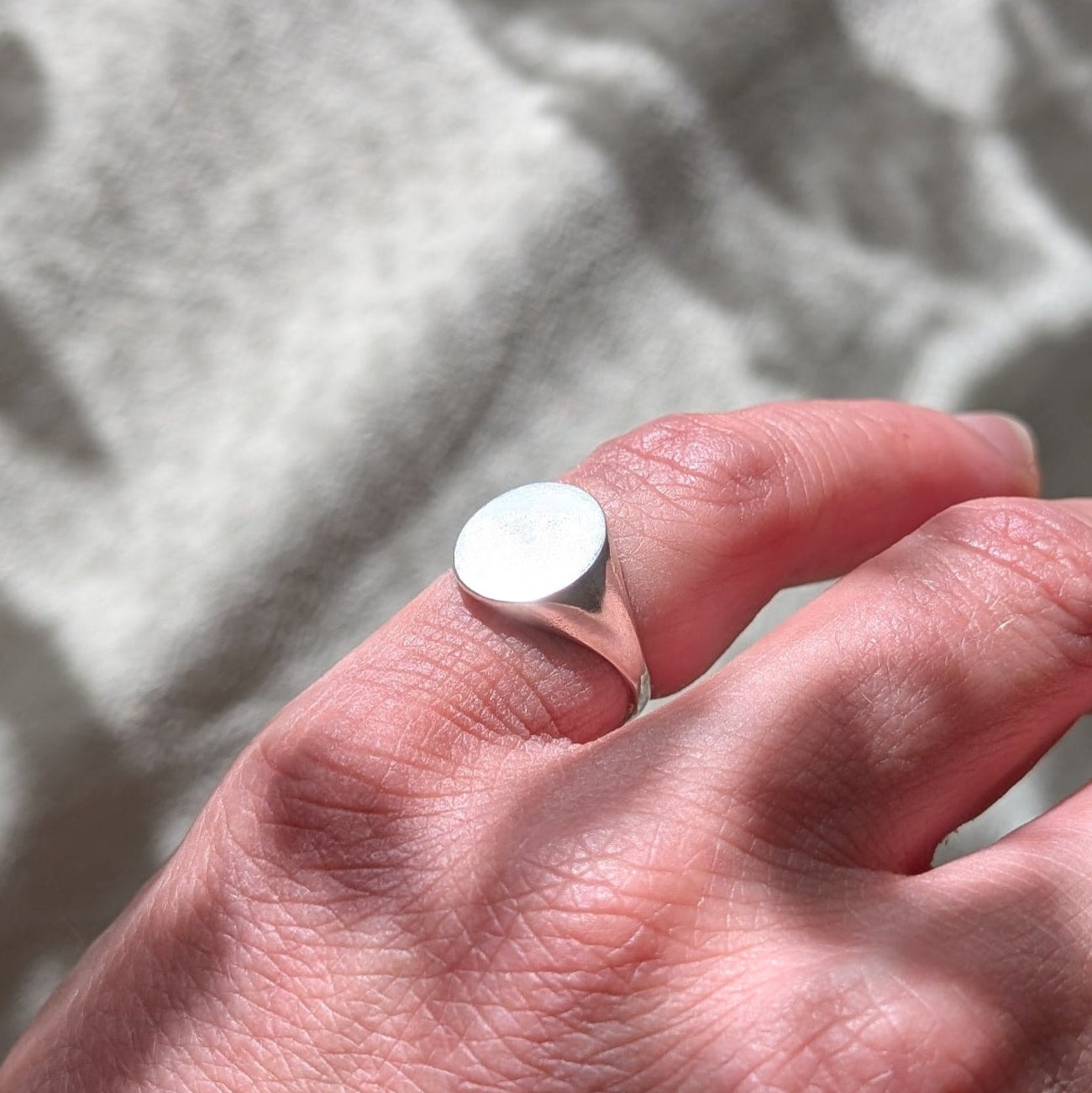 oval signet
