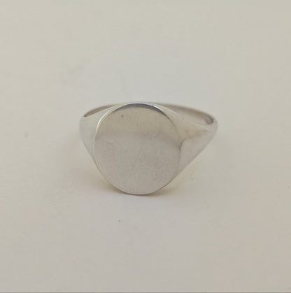 oval signet