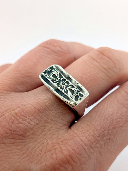 floral bar signet
