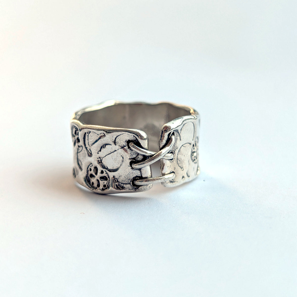 lace I ring