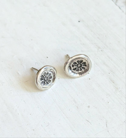 stamp of spring studs