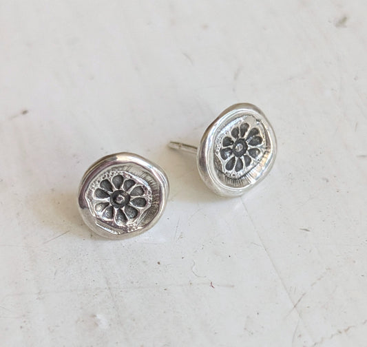 stamp of spring studs
